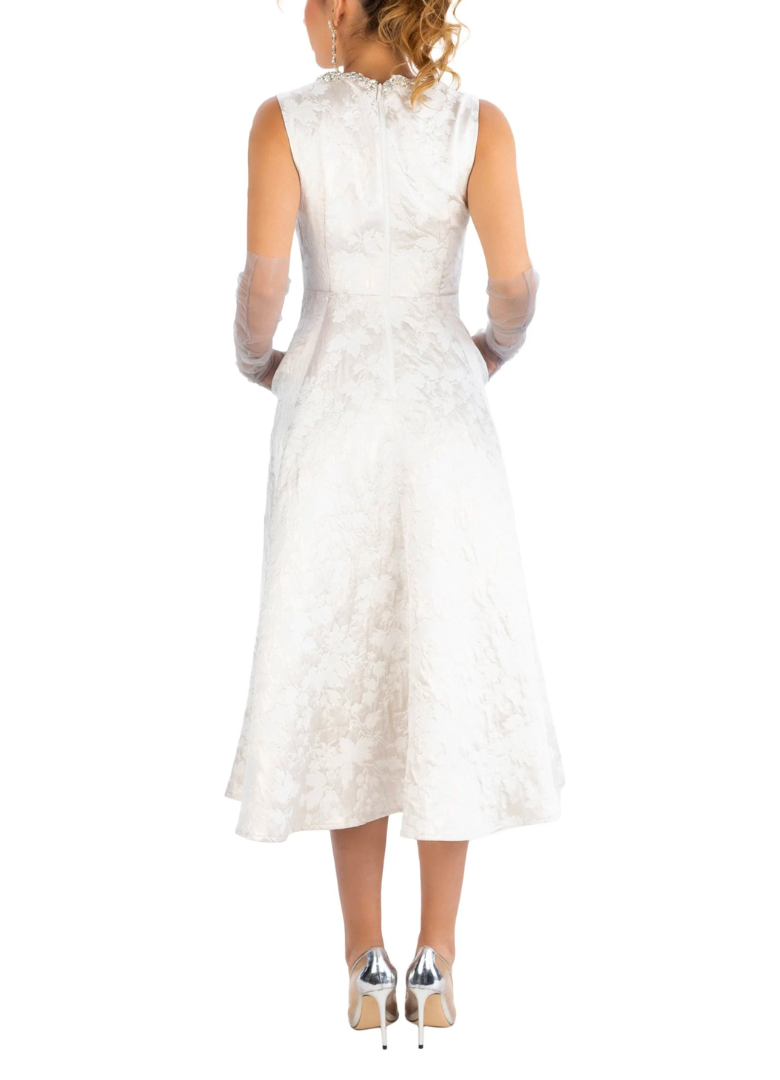 Vestido escote "V" pedrería