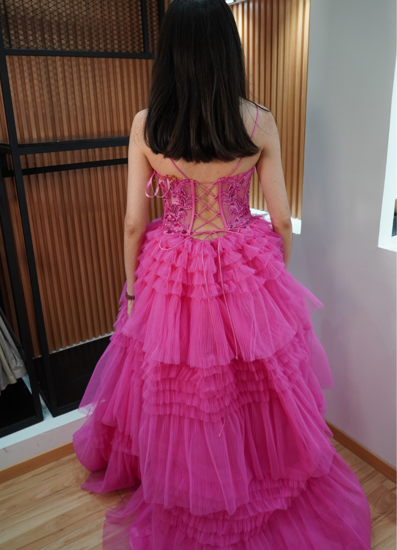 Vestido de noche rosa fucsia fluff