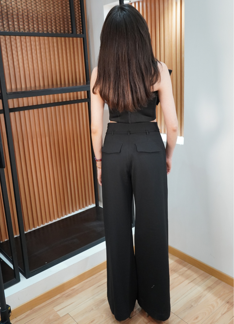 Set top moño y pantalón