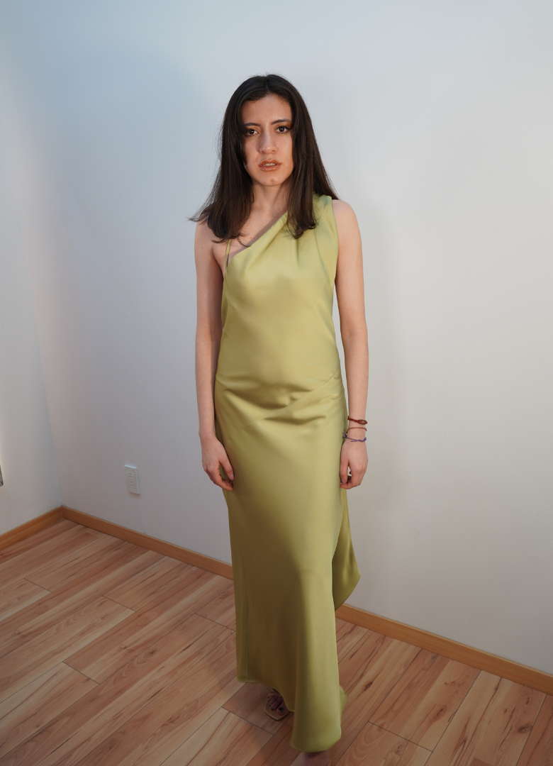 Vestido asimétrico verde