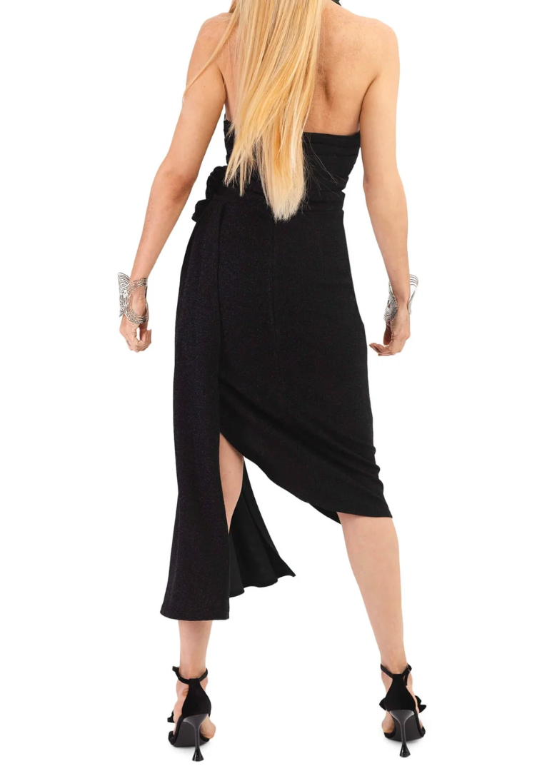 Vestido negro cut out