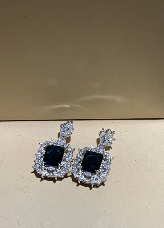 Aretes color marquise azul