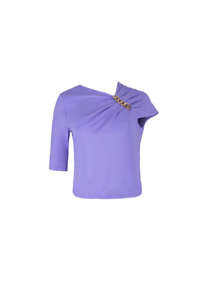 Blusa lila con cadena