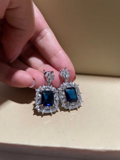 Aretes color marquise azul