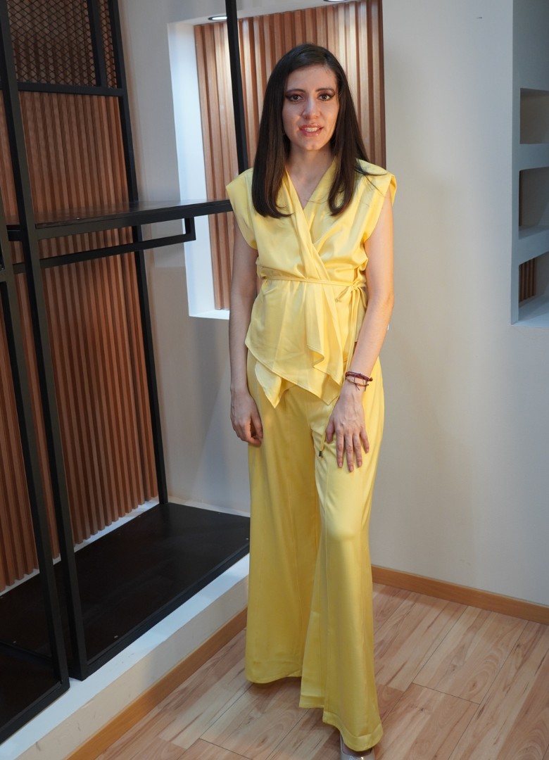 Set saco y pantalón amarillo