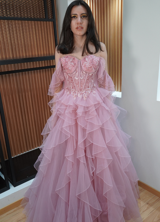 Vestido de noche rosa fluf