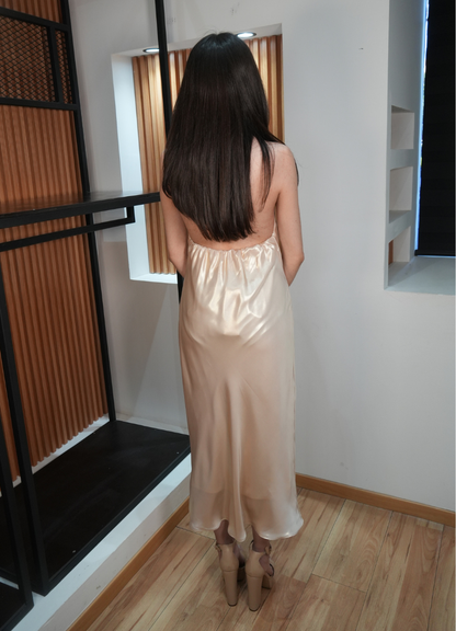 Vestido midi satinado champagne