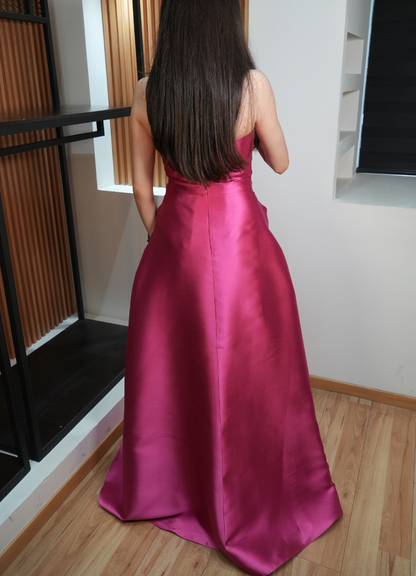Vestido micado magenta capa