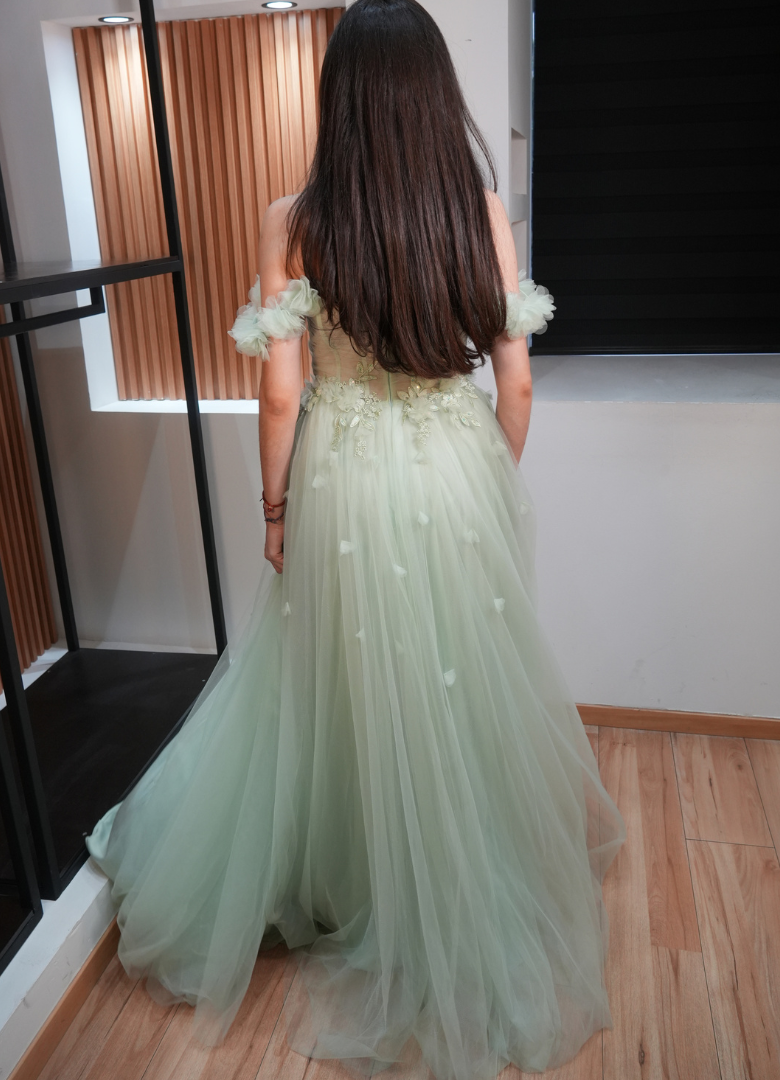 Vestido ampon menta toque floral