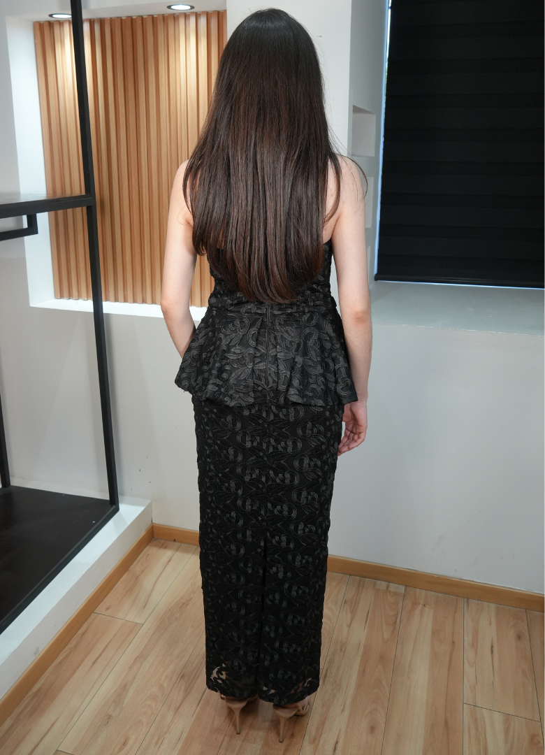 Vestido midi negro textura