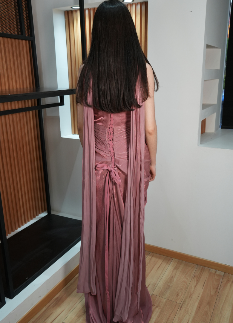 Vestido satinado rosa