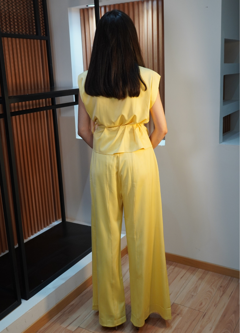 Set saco y pantalón amarillo