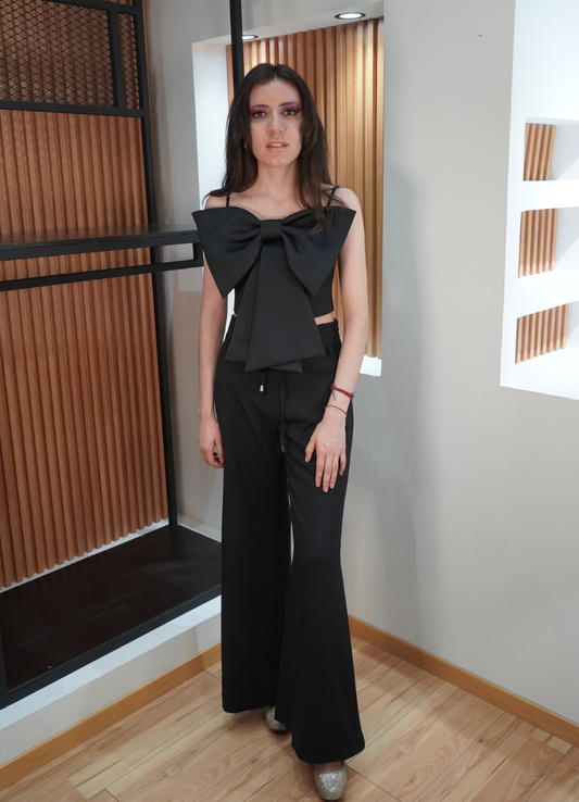Set top moño y pantalón