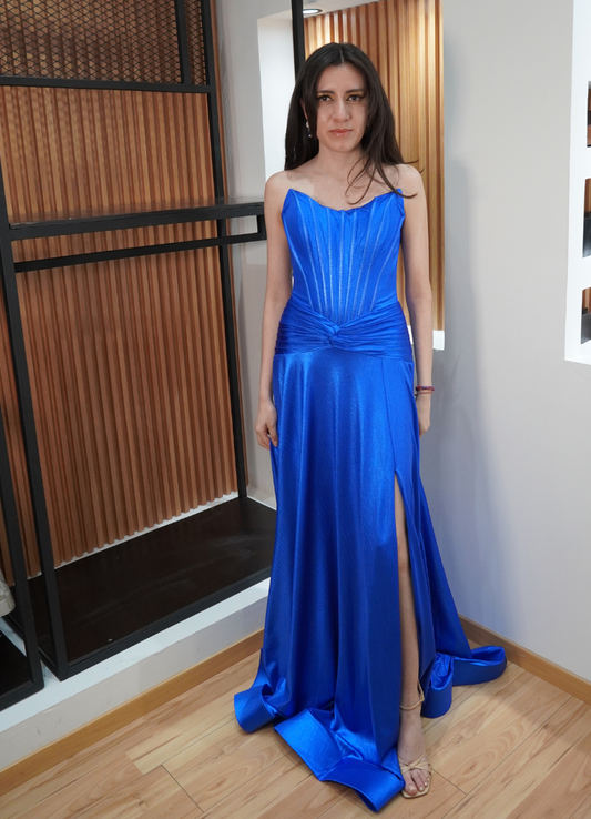 Vestido de noche azul rey