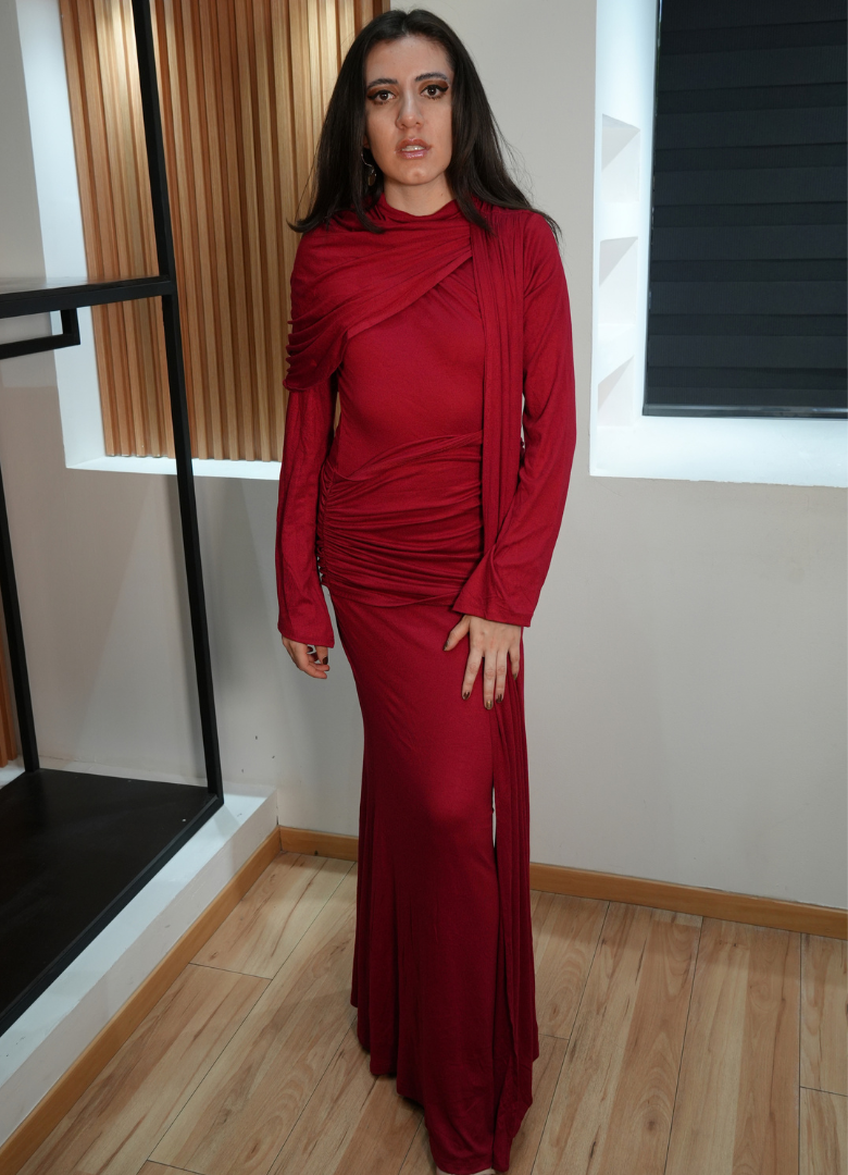 Vestido drapeado tinto
