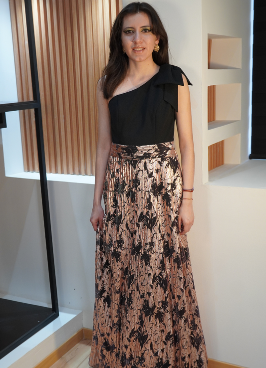 Vestido negro rose gold