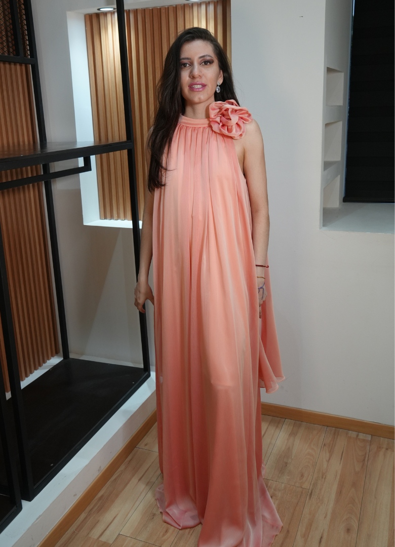 Vestido vaporoso melón