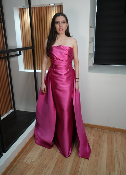 Vestido micado magenta capa