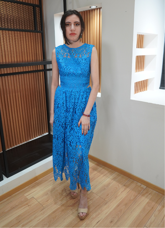 Vestido encaje apertura azul