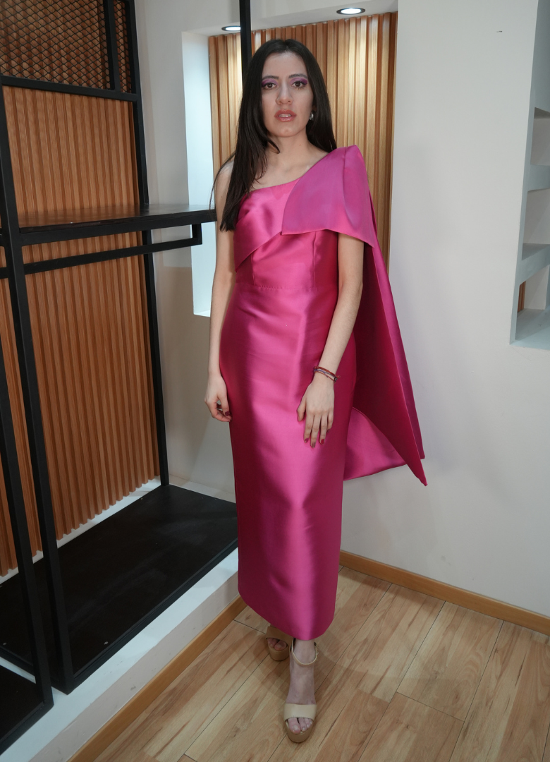 Vestido micado midi rosa